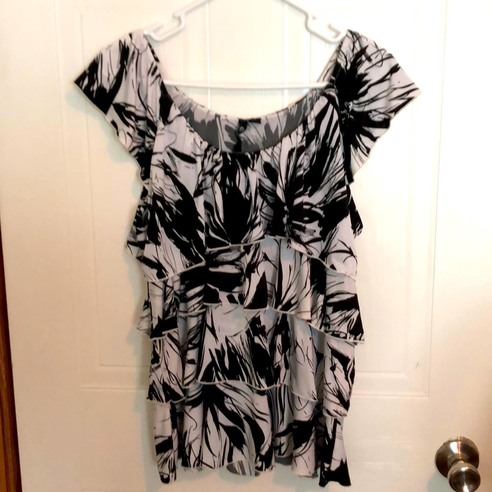 Women’s summer top good condition